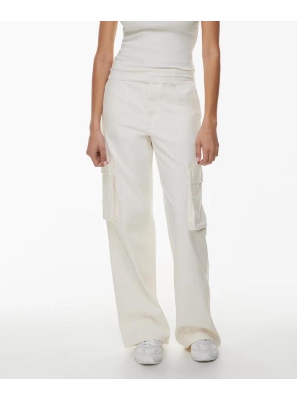 TNA • ARITZIA White Cargo Jeans Size